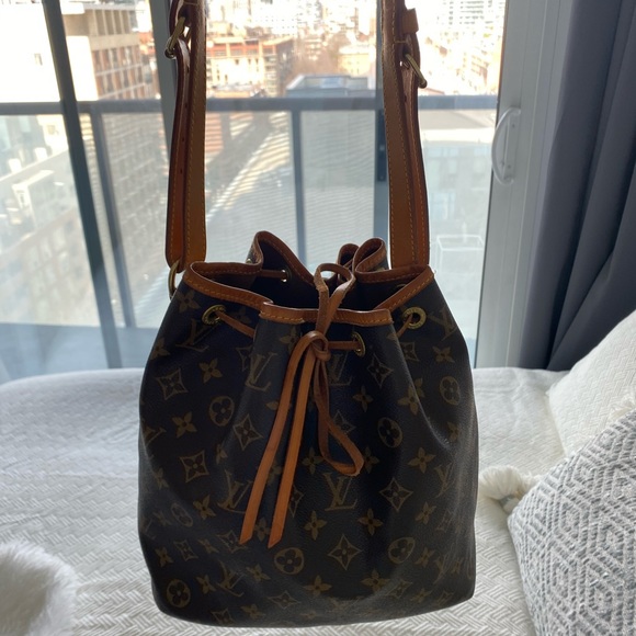 *$750$* Vintage Louis Vuitton Petit Noe - Picture 2 of 10